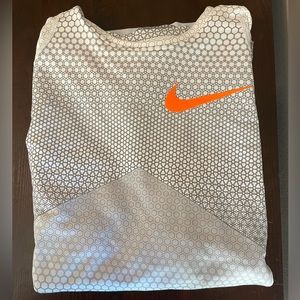 Gray/orange, mens hyper-warm long sleeve shirt. In excellent condition!